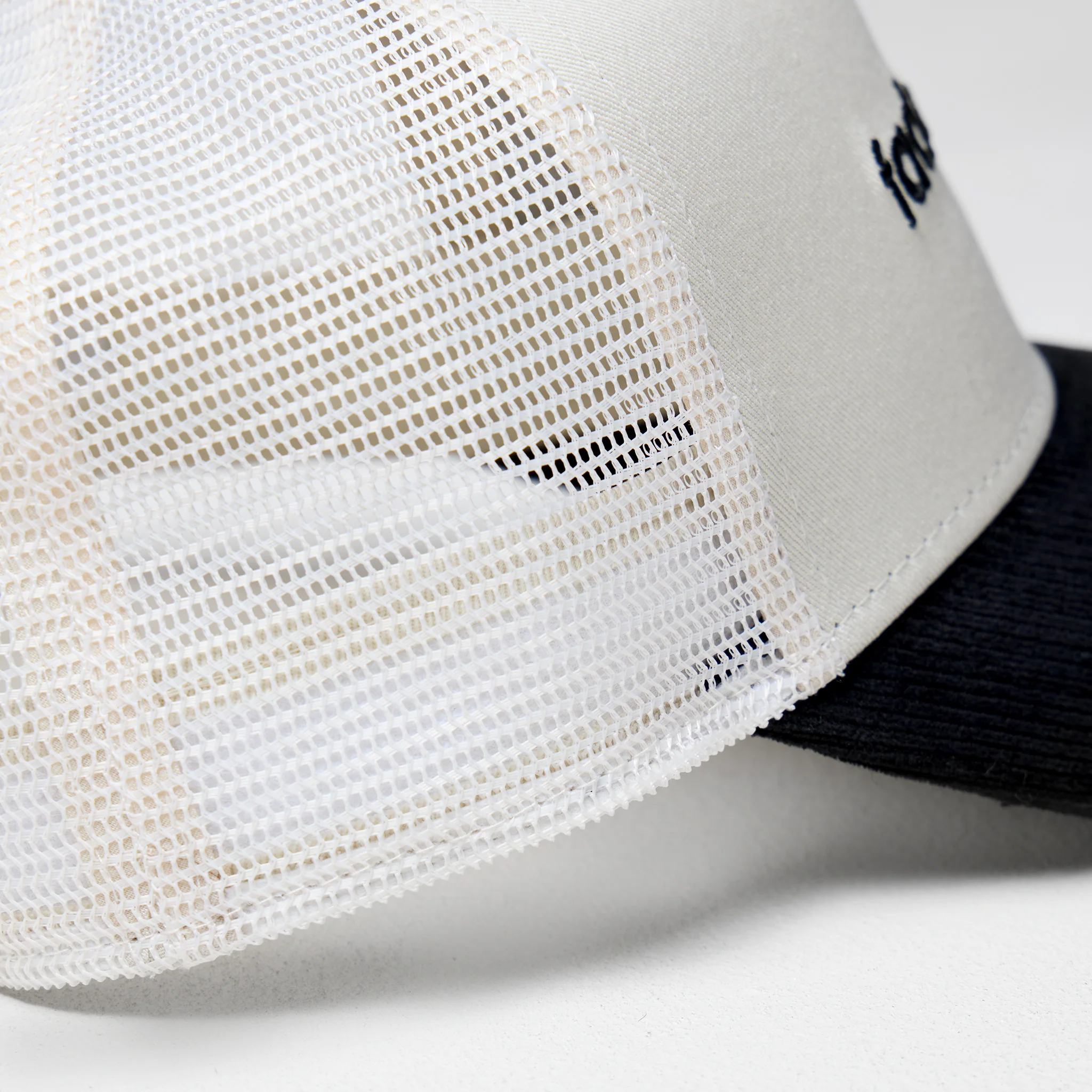 Cord Trucker Cap | Off White/Black - Image 4