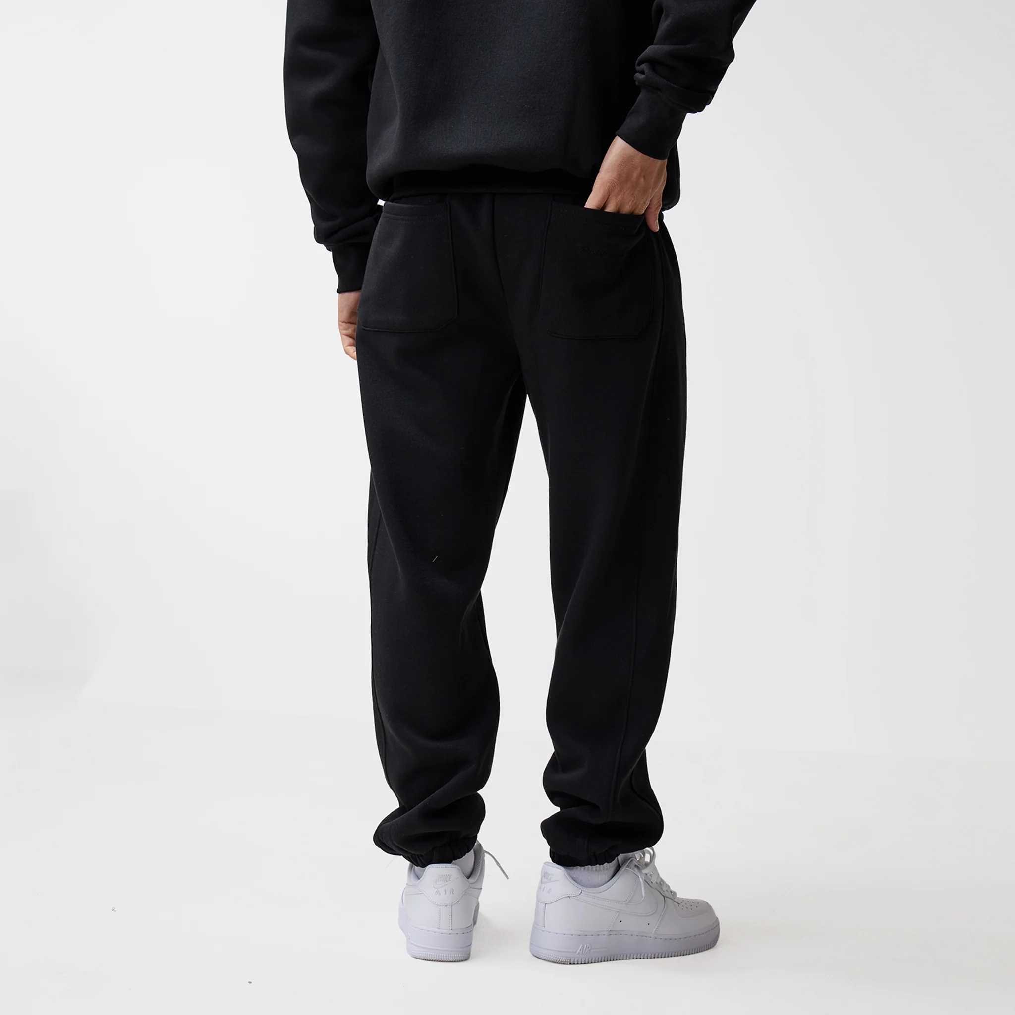 Cuffed Jogger | Black - Image 5