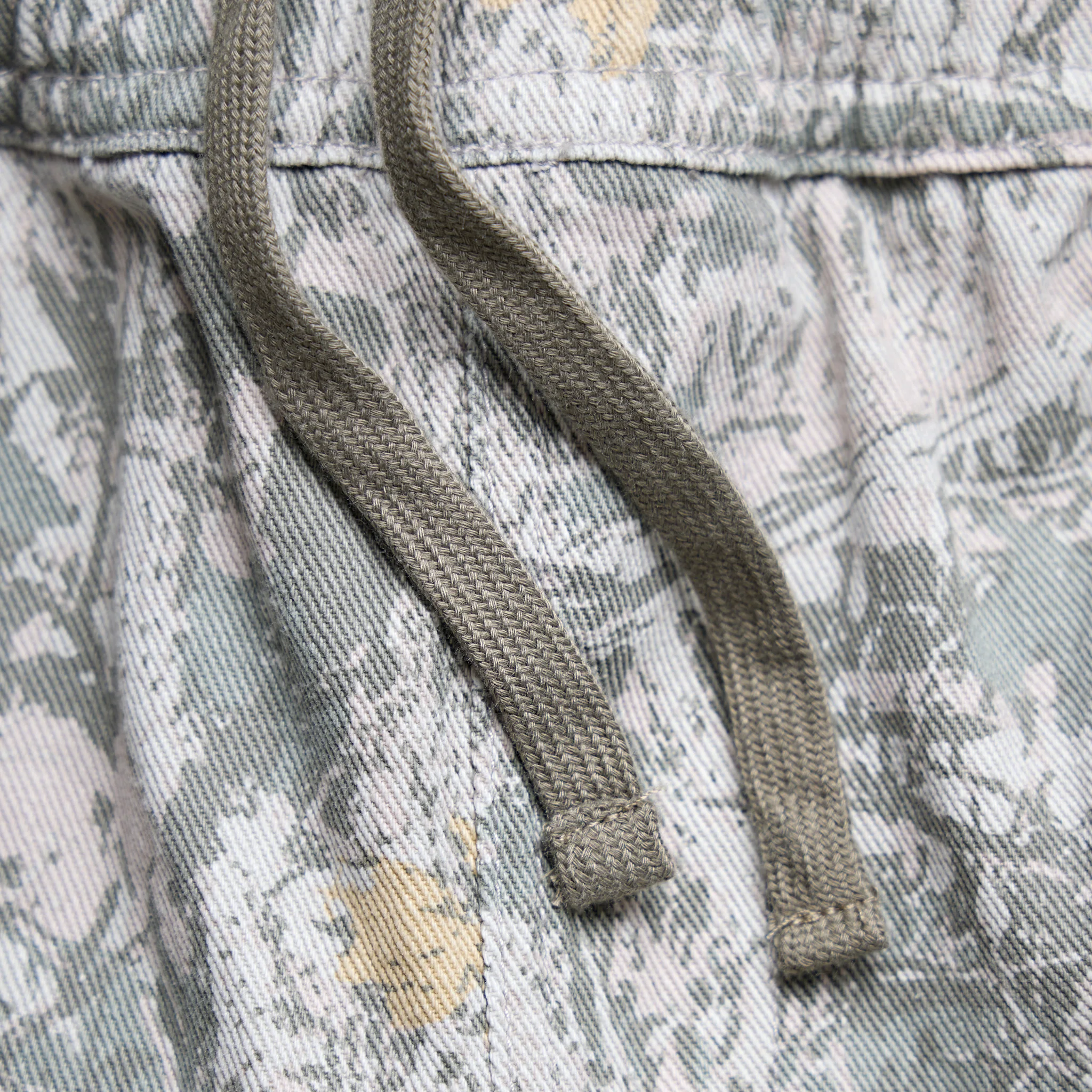 Essential Real Tree Camo Shorts | Green - Image 5