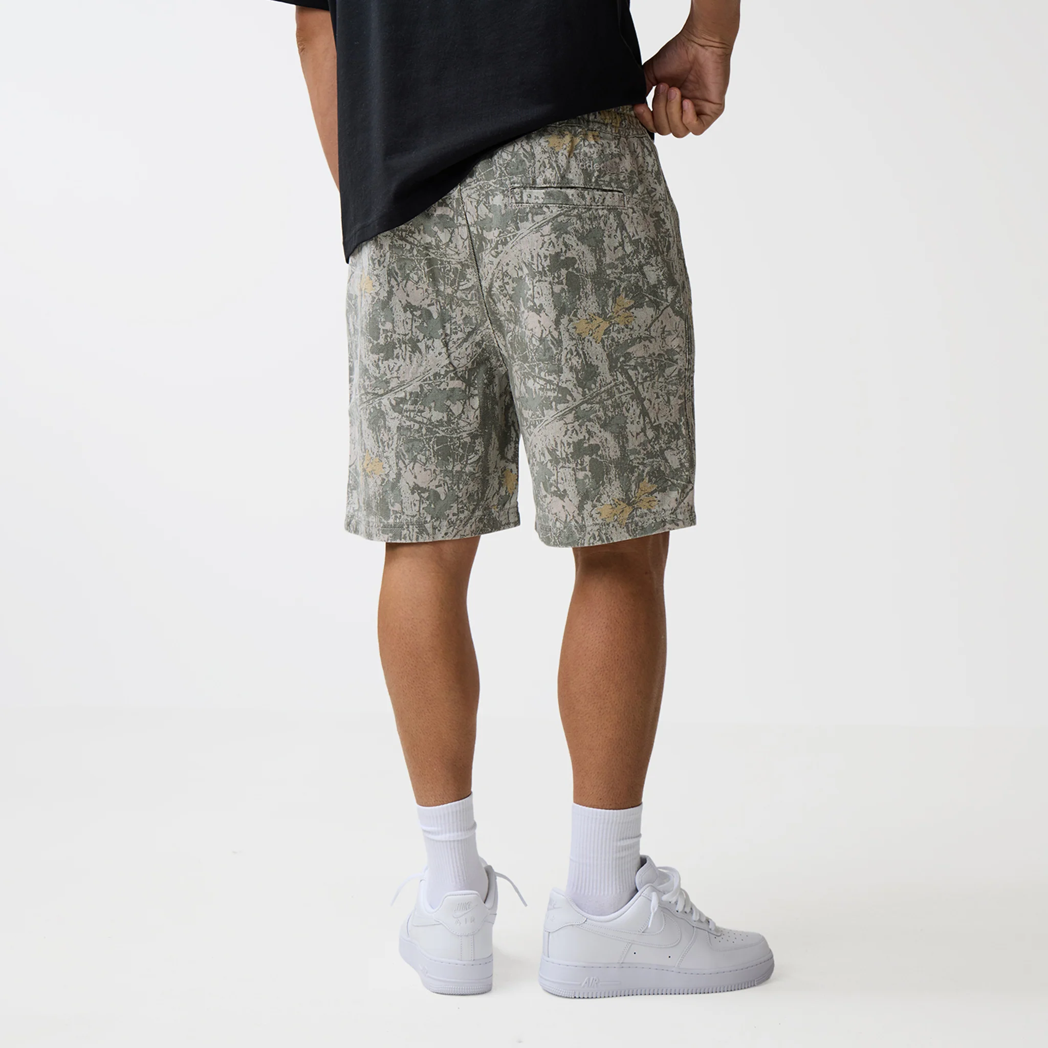 Essential Real Tree Camo Shorts | Green - Image 7