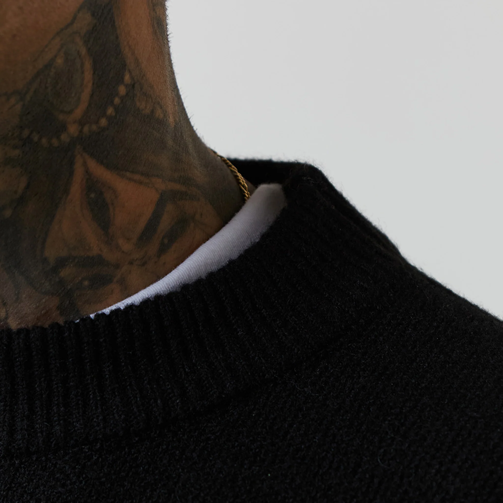 Knitted Crewneck | Black - Image 7