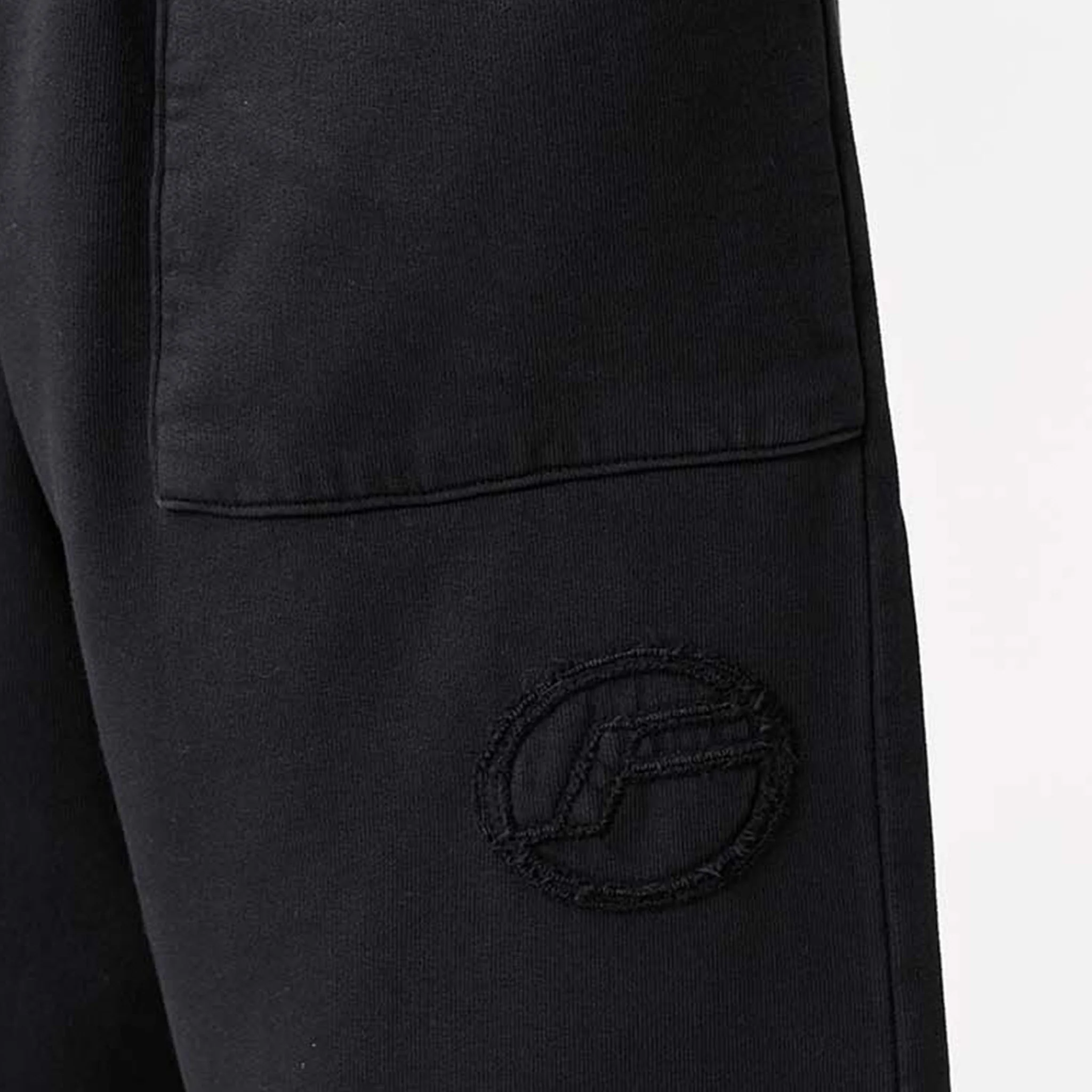 Oval Appliqué Open Hem Jogger | Washed Black - Image 4