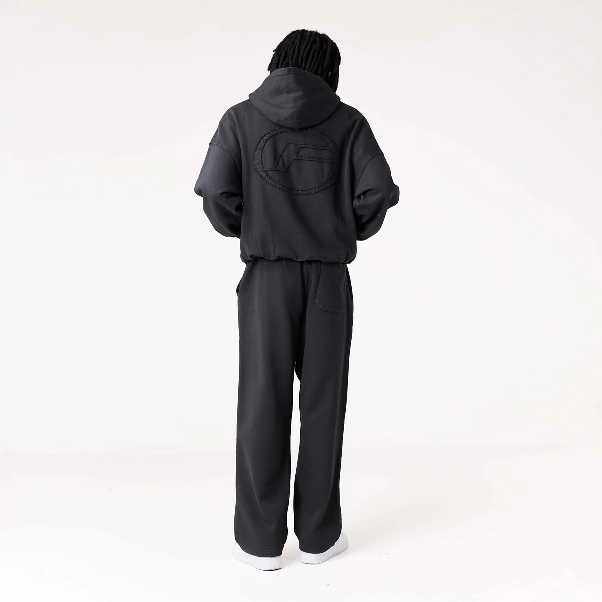 Oval Appliqué Open Hem Jogger | Washed Black - Image 7
