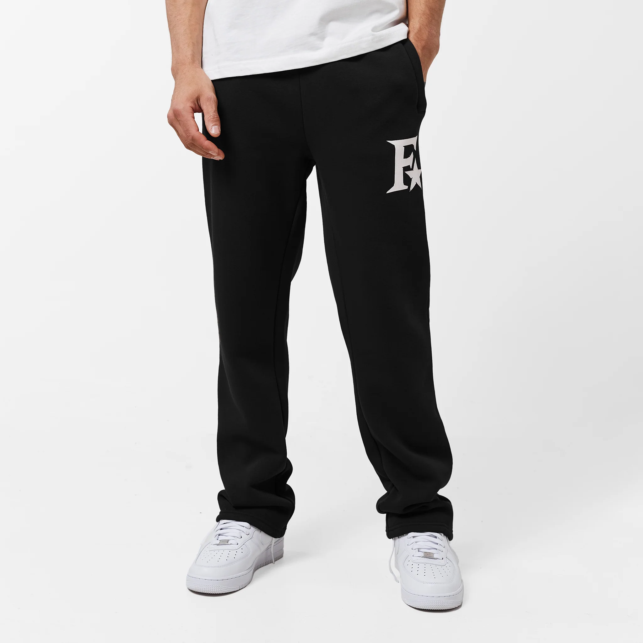 Star Icon Open Hem Jogger | Black - Image 4