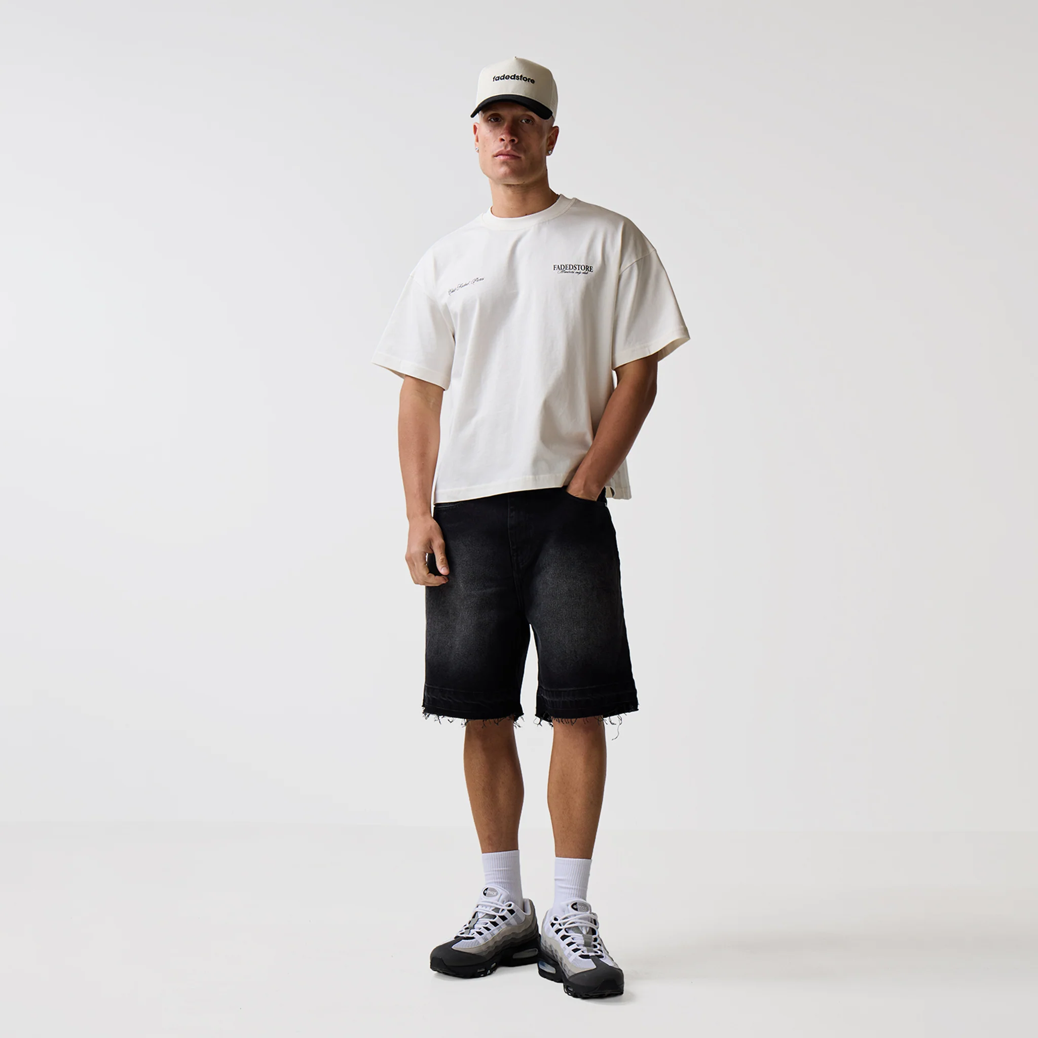 The Show T-Shirt | Chalk - Image 2