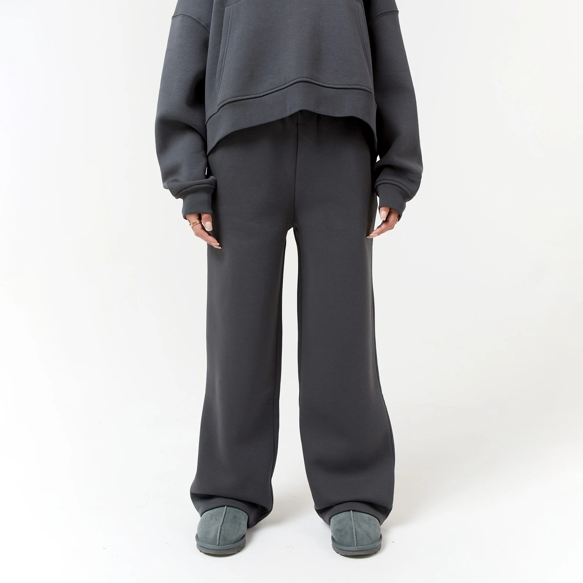 Open Hem Jogger | Dark Grey - Image 4